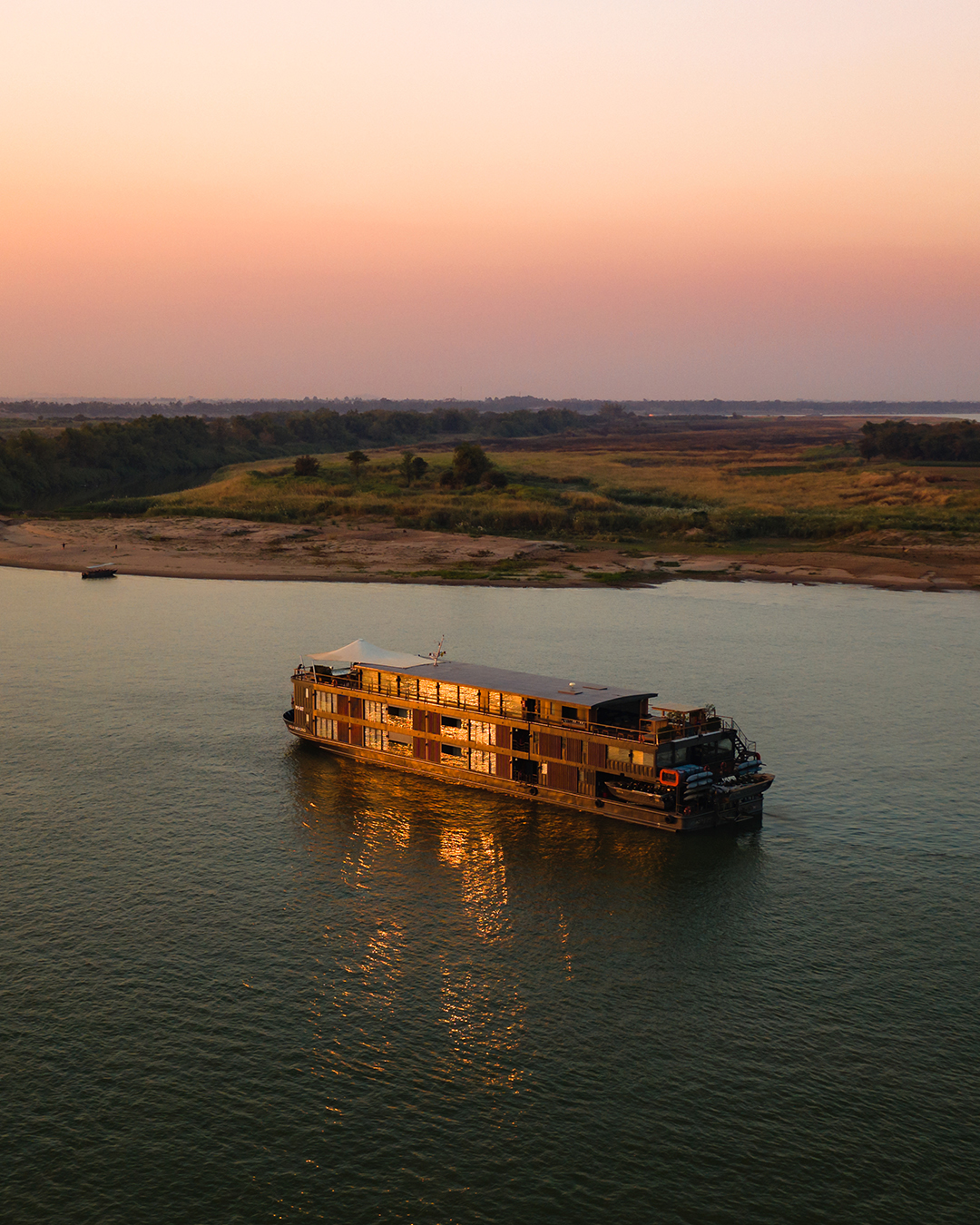 Aqua Mekong - Sunset - 06.jpeg