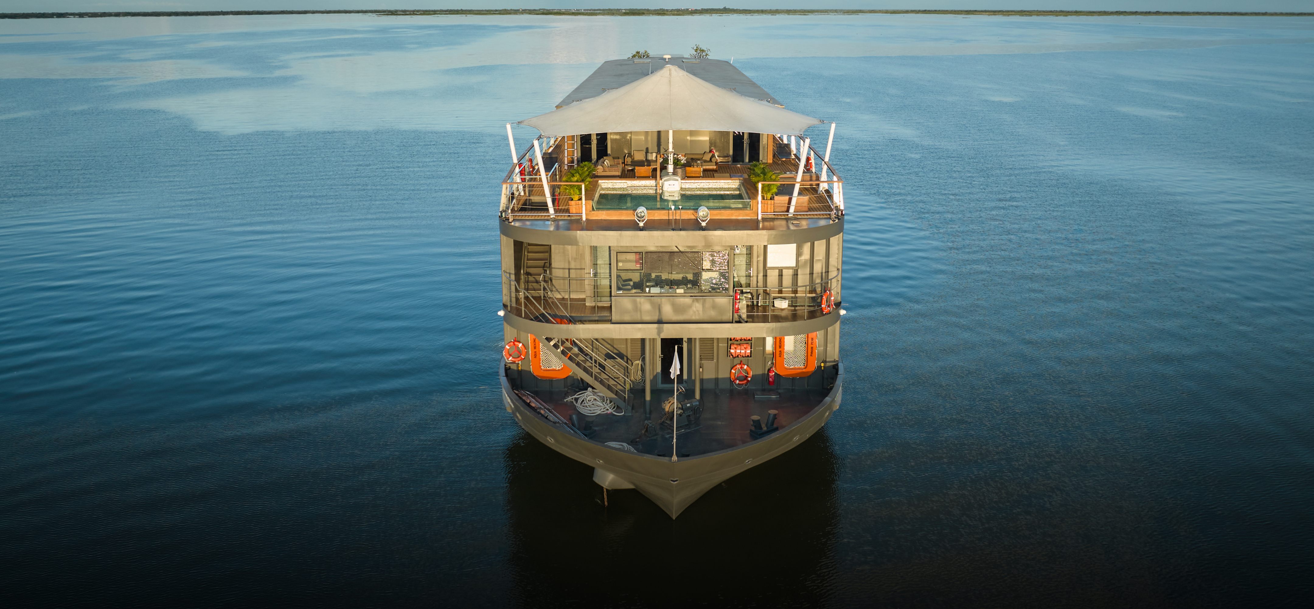 Aqua Mekong Exterior Front view