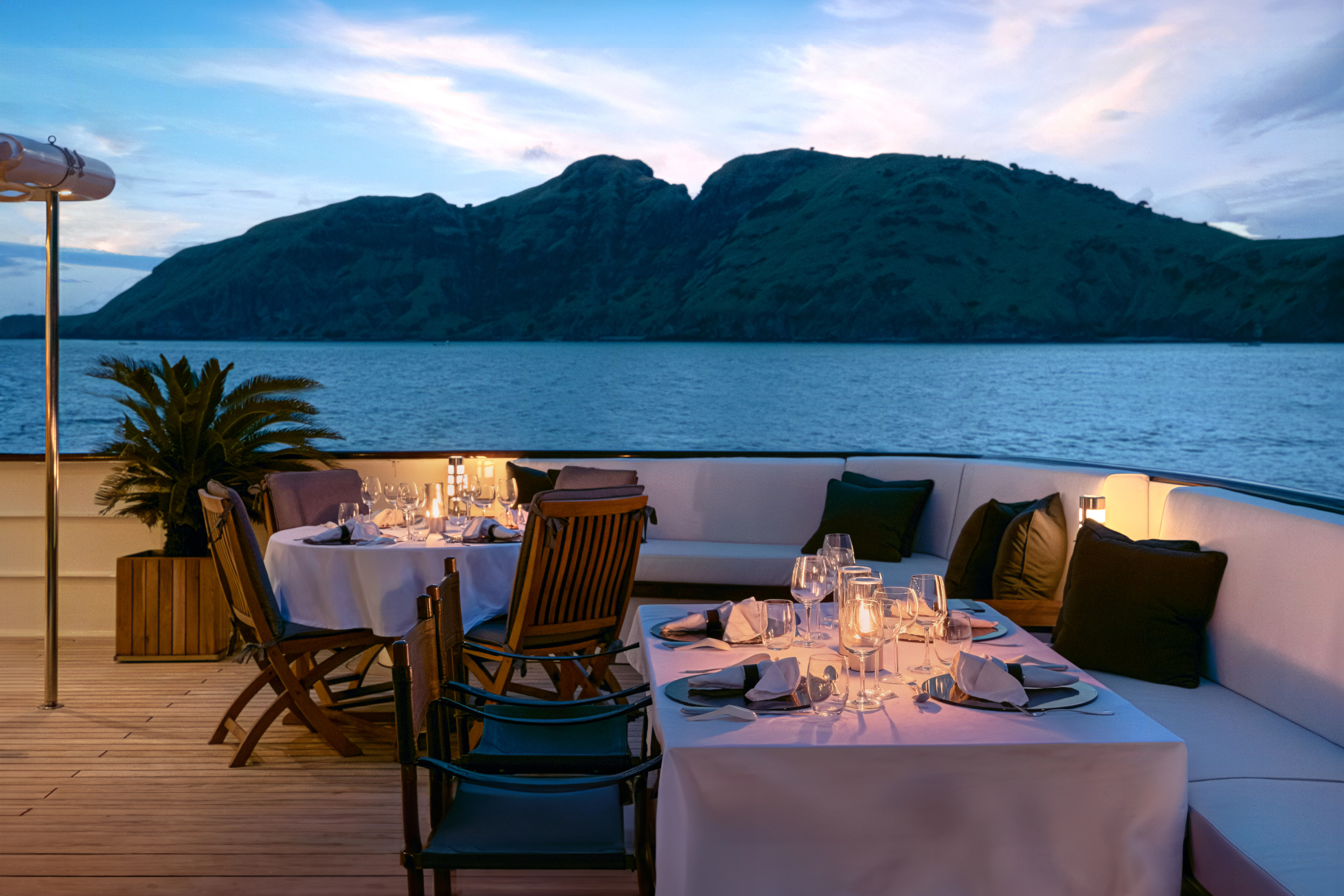 Aqua Blu - Outdoor Dining - 12.jpg