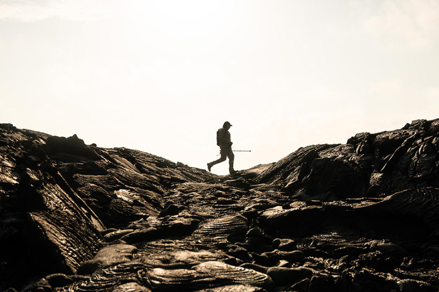 solo travel galapagos