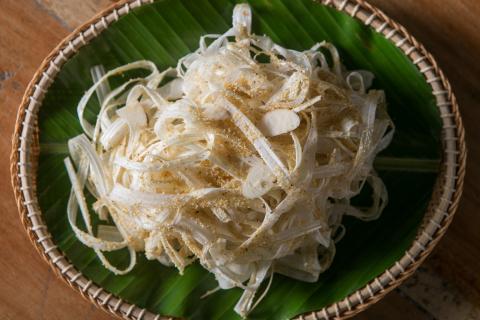 Fresh Heart of Palm with Brazilian Nut Oil (Ensalada de Chonta, Castaña y Fariña )