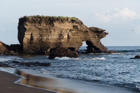 egas-port-santiago-island