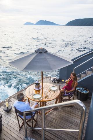 aqua blu romantic dining