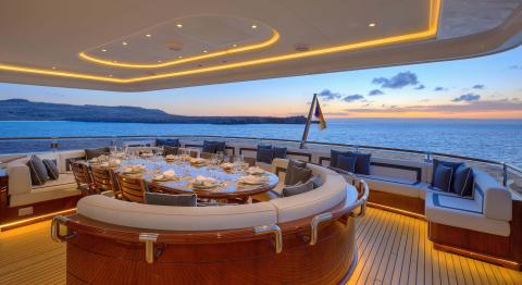 aqua mare outdoor dining