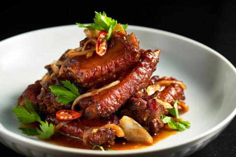 Braised pork ribs