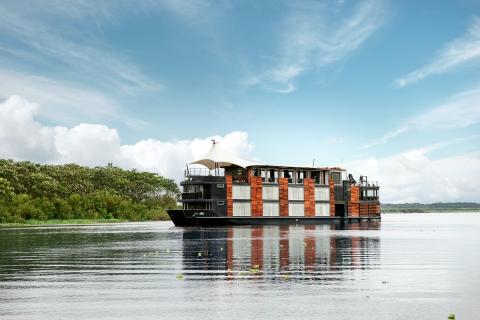 Aria Amazon - Vessel - 04.jpg