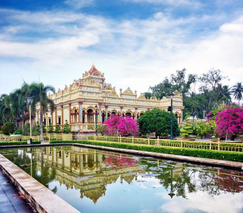 Vĩnh Tràng Temple in Vietnam