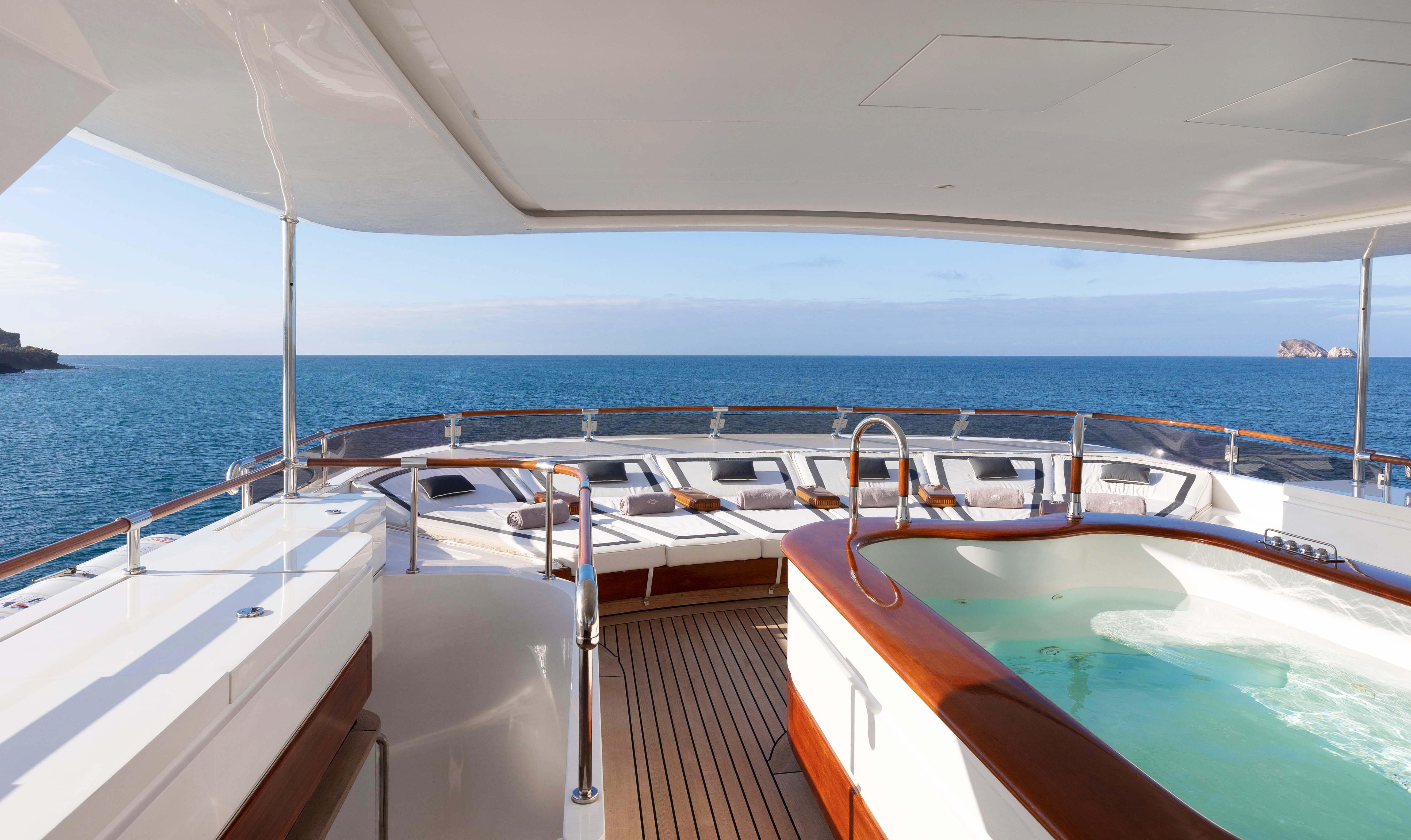 Aqua Mare_TopDeck_Sunbed
