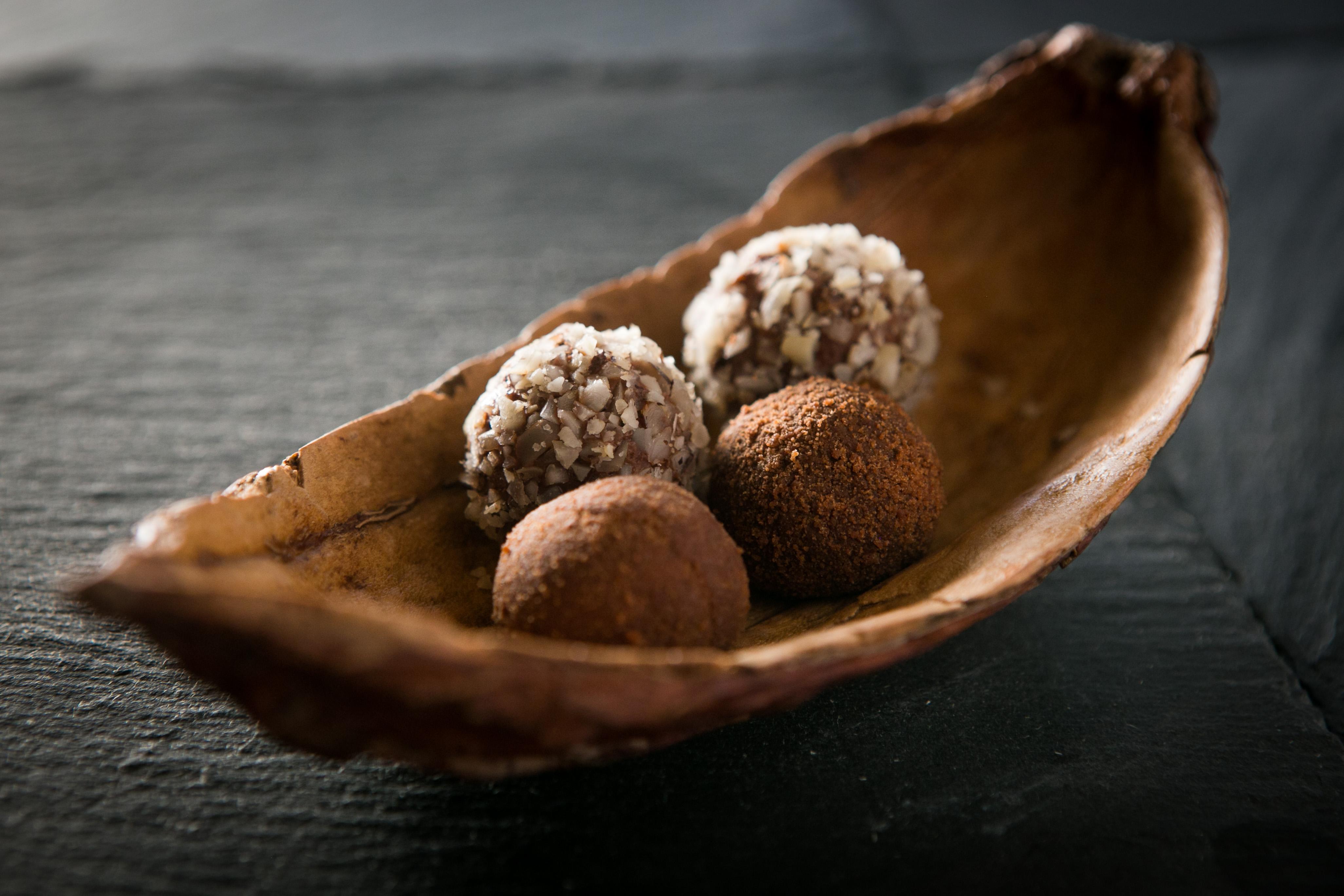 Bitter Chocolate Truffles (Trufas de Chocolate Amargo)