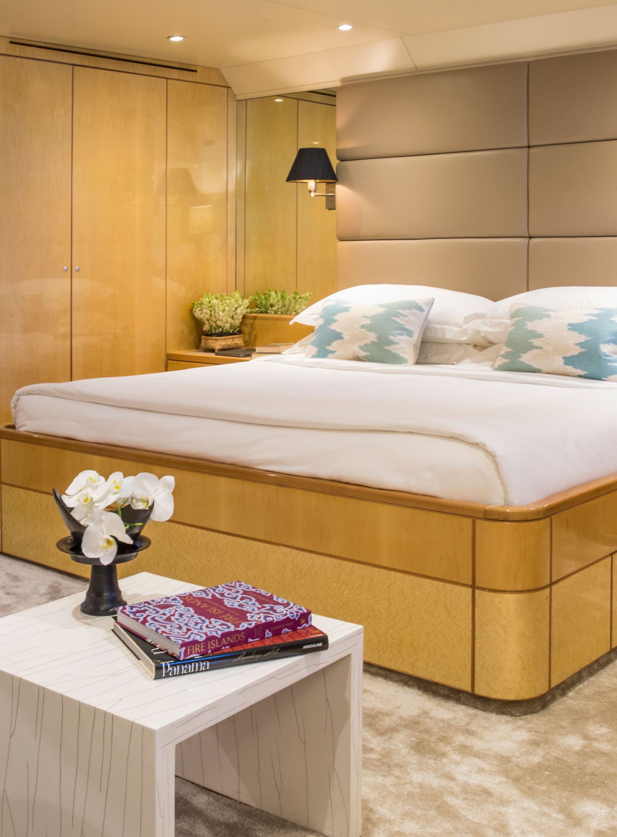 Aqua Blu Charter Desktop Suites and Social Spaces (1).png