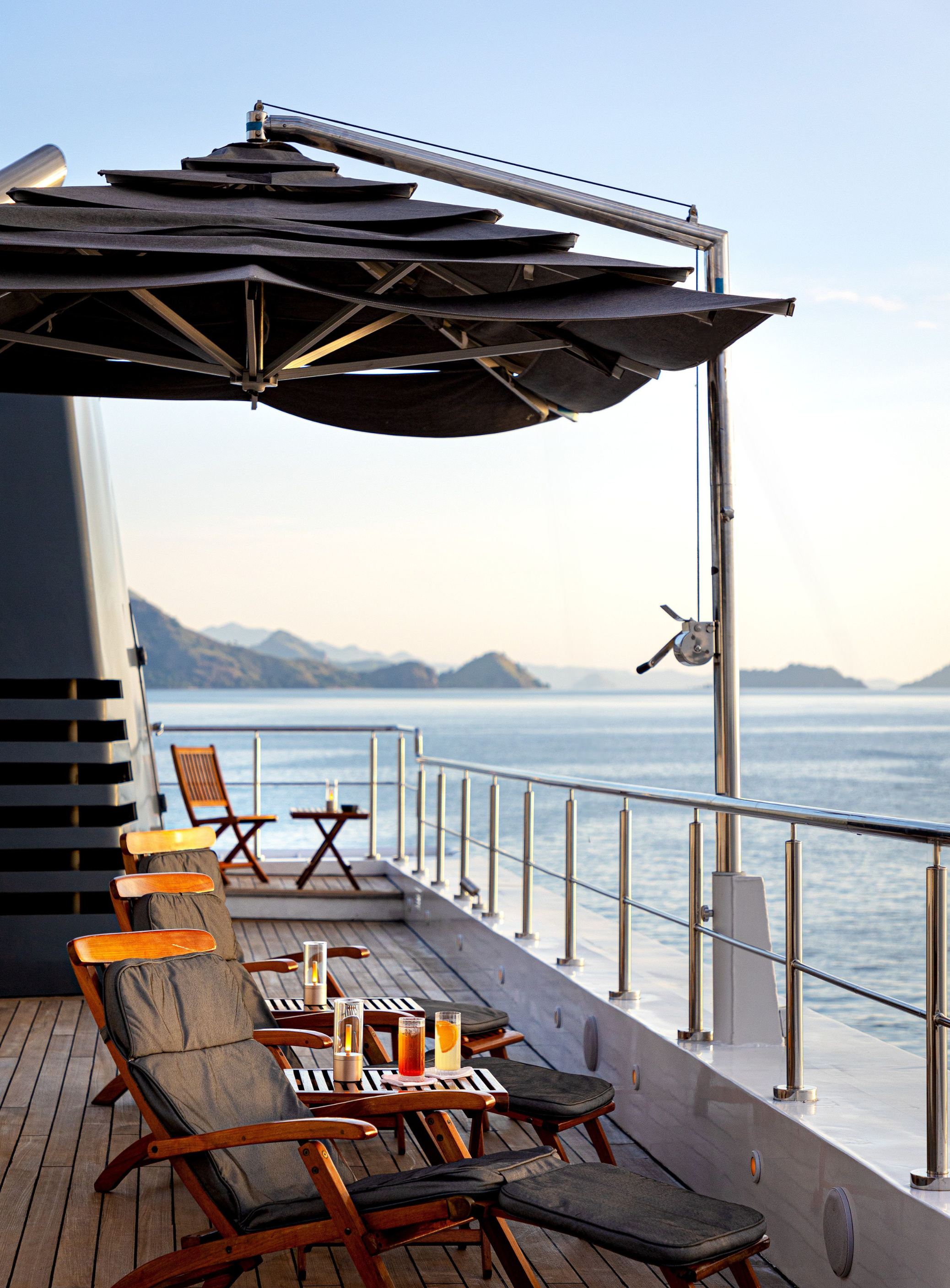 Aqua Blu Charter Desktop Suites and Social Spaces (7).png