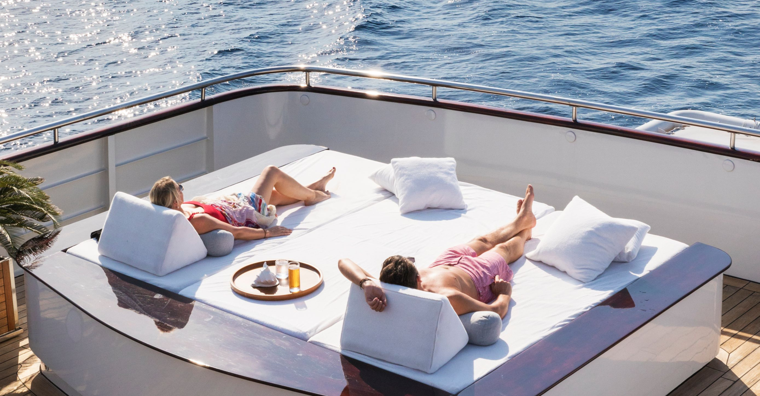 Aqua Blu Charter Tablet Suites and Social Spaces (4).png