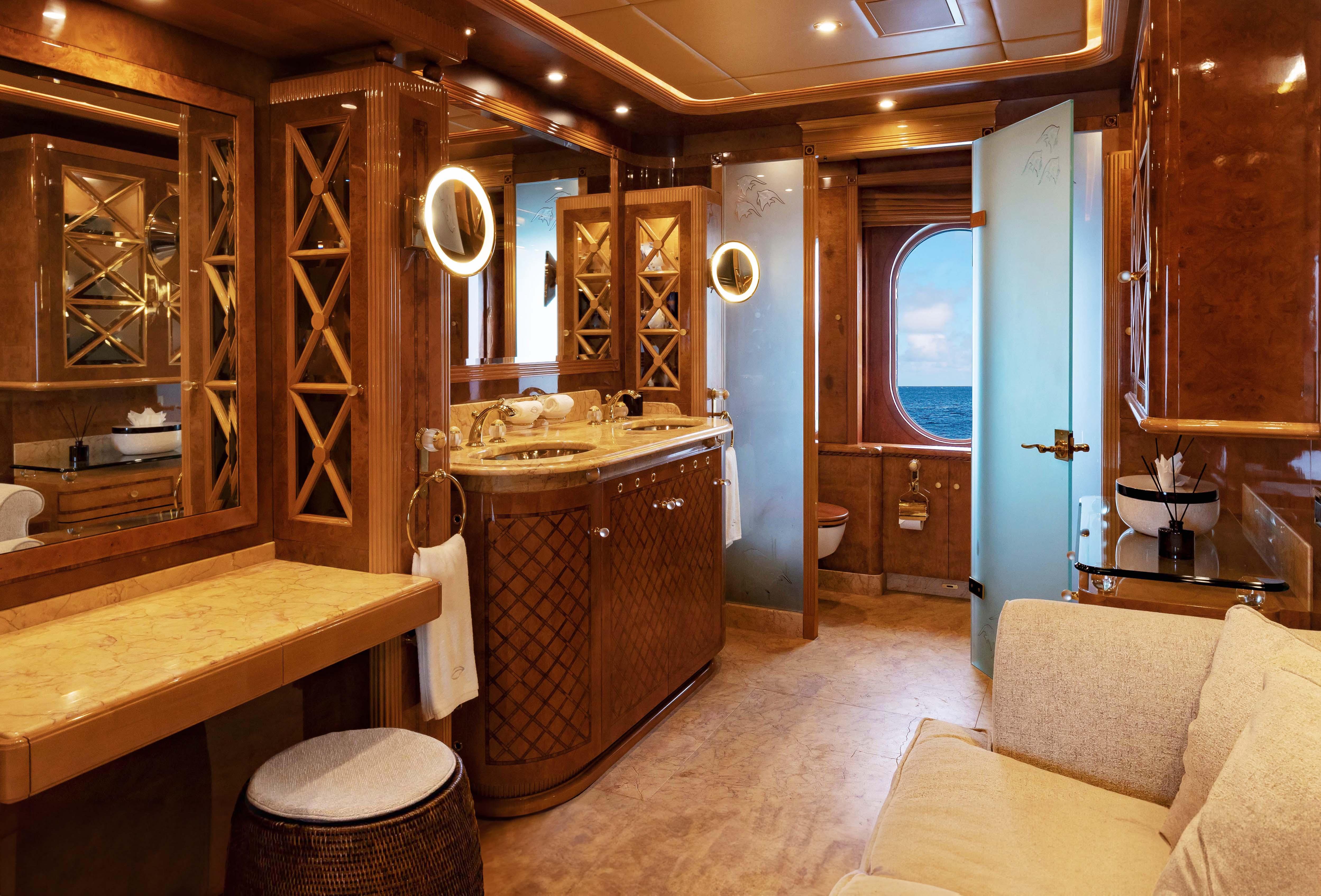 Galapagos private charter