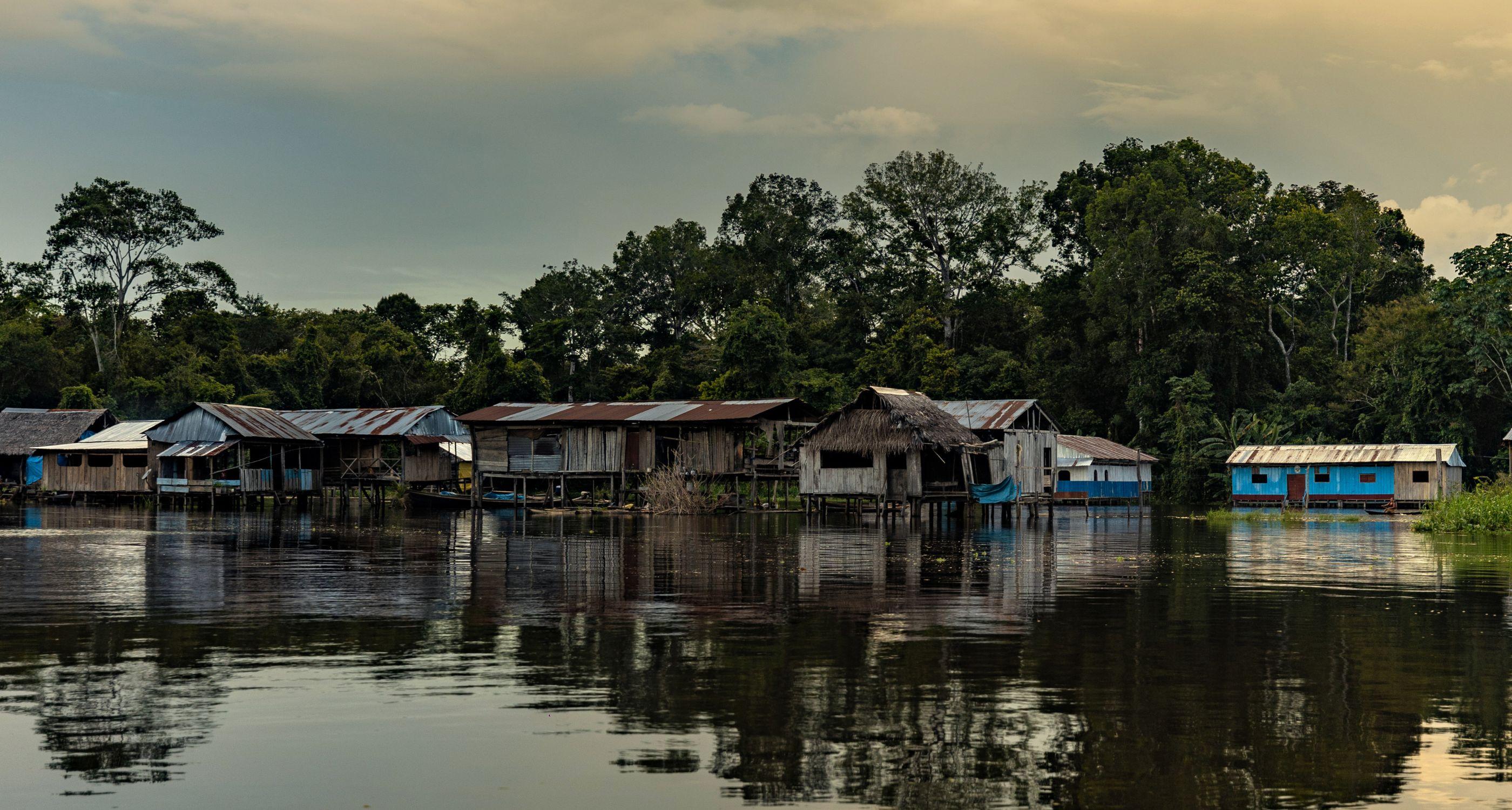 Amazon - Village Lodge_bodyimagetext_Tablet