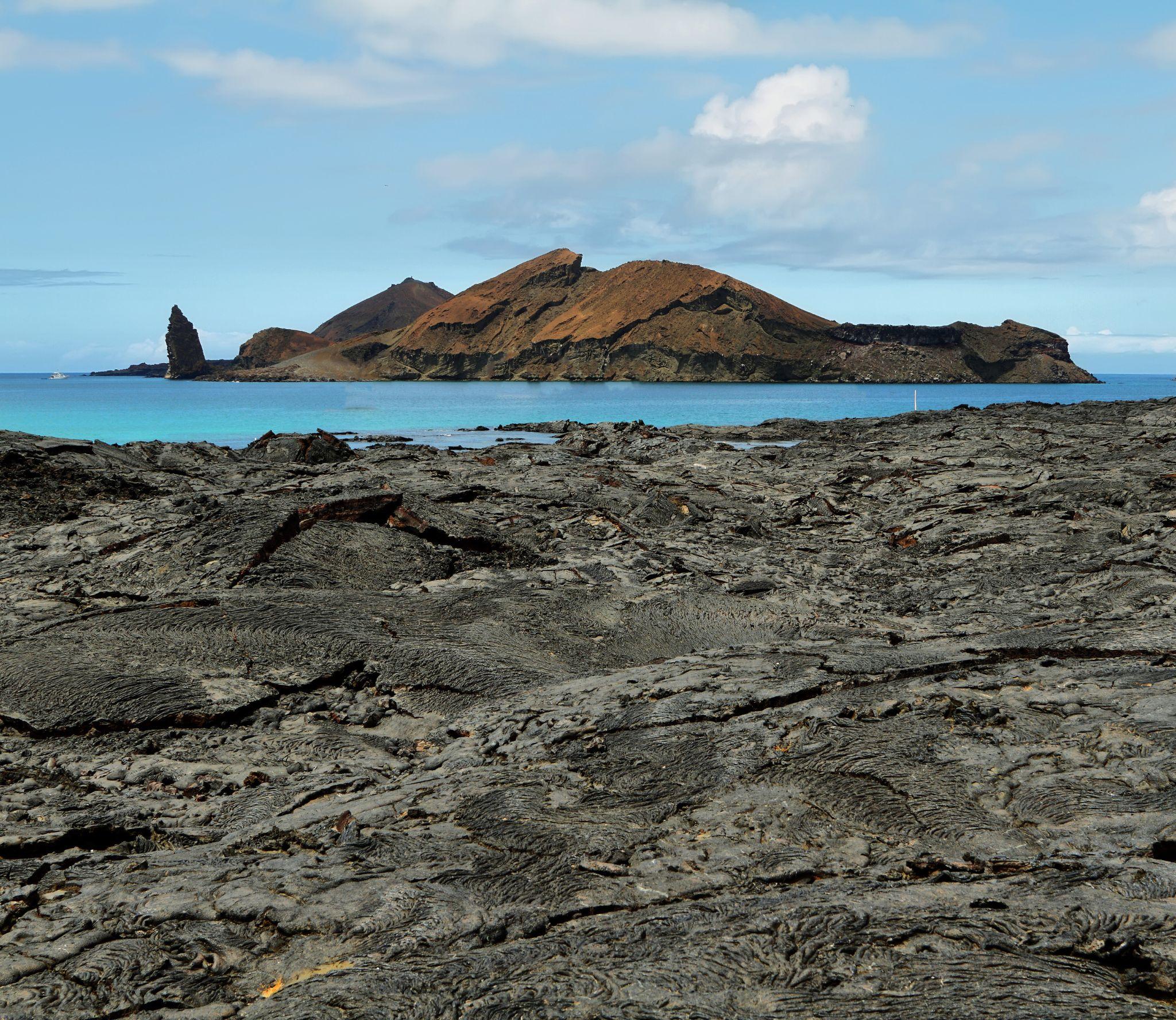 volcanic-landscape-santiago-island-bartolome-island 2_Tablet