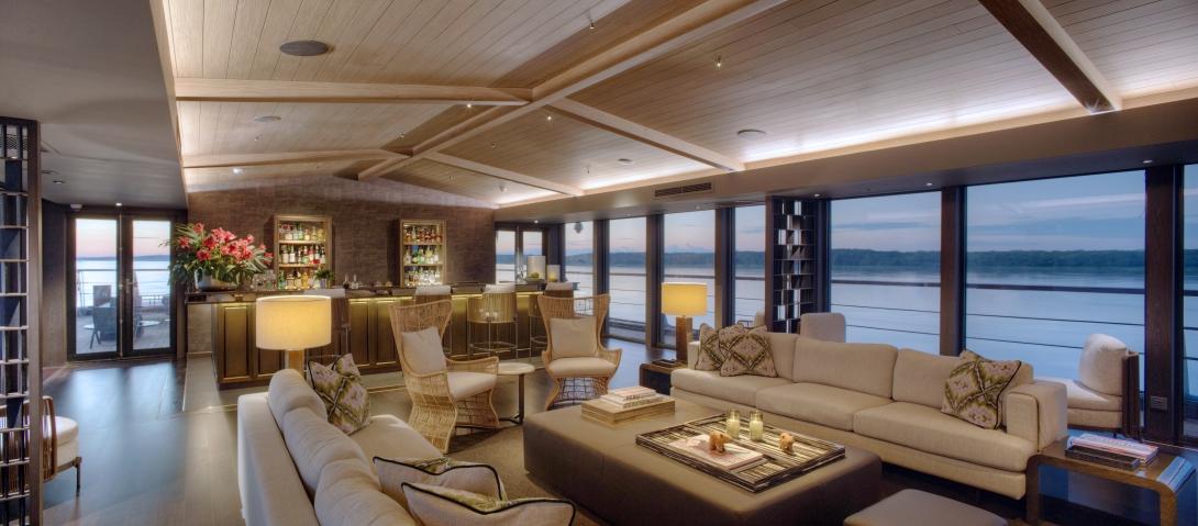 Aqua Nera_Indoor Lounge